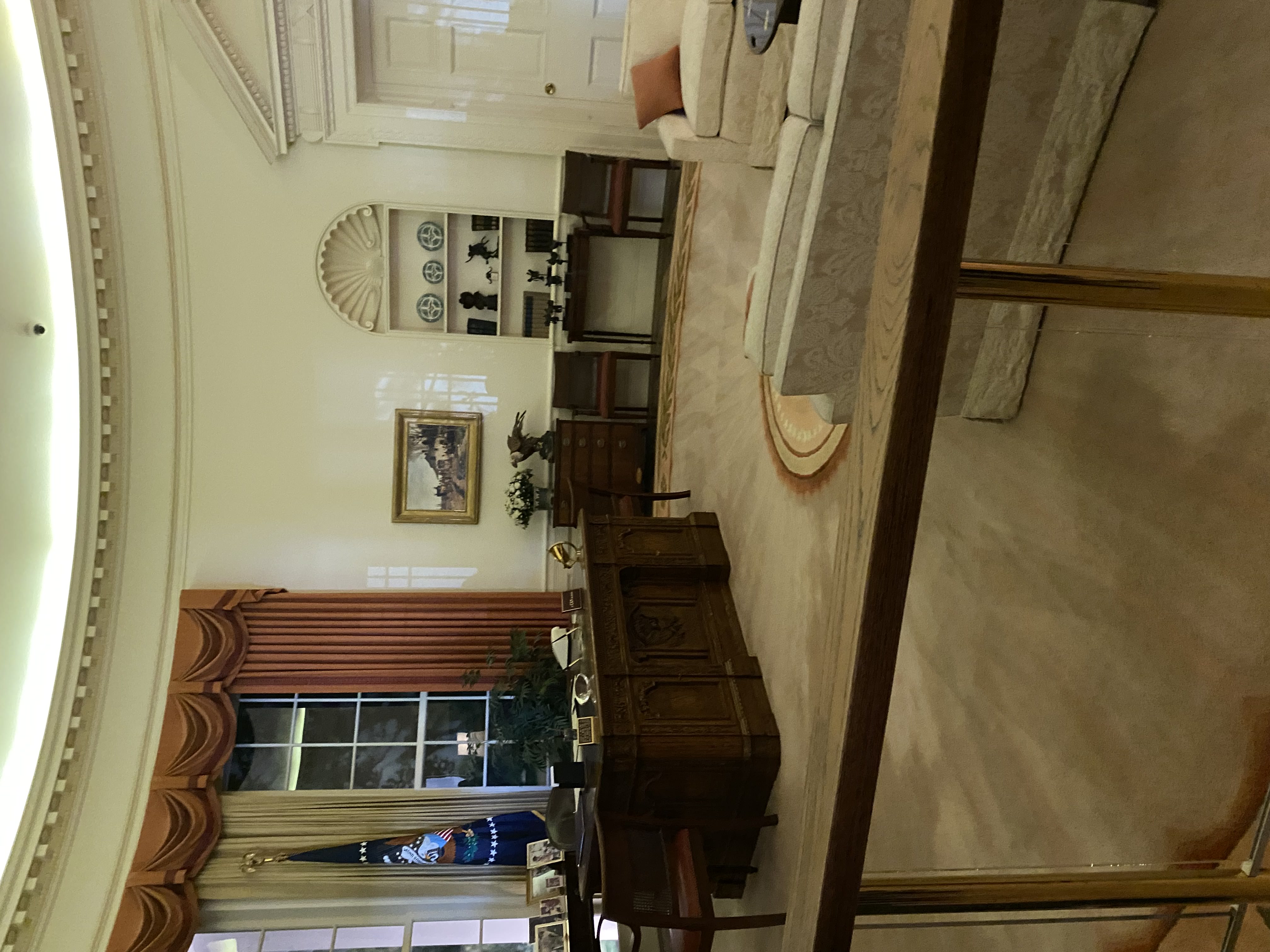 Oval Office Replica