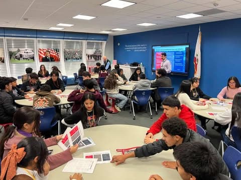 Government Cabinet DIscussing